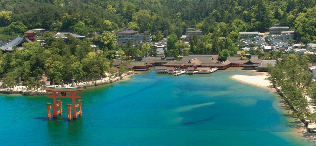 Sightseeing in Miyajima