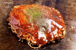 Okomiyaki (Japanese pancake)